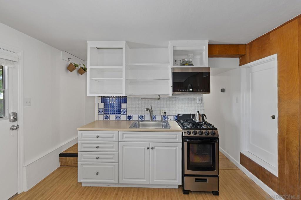 923 Sunset Drive