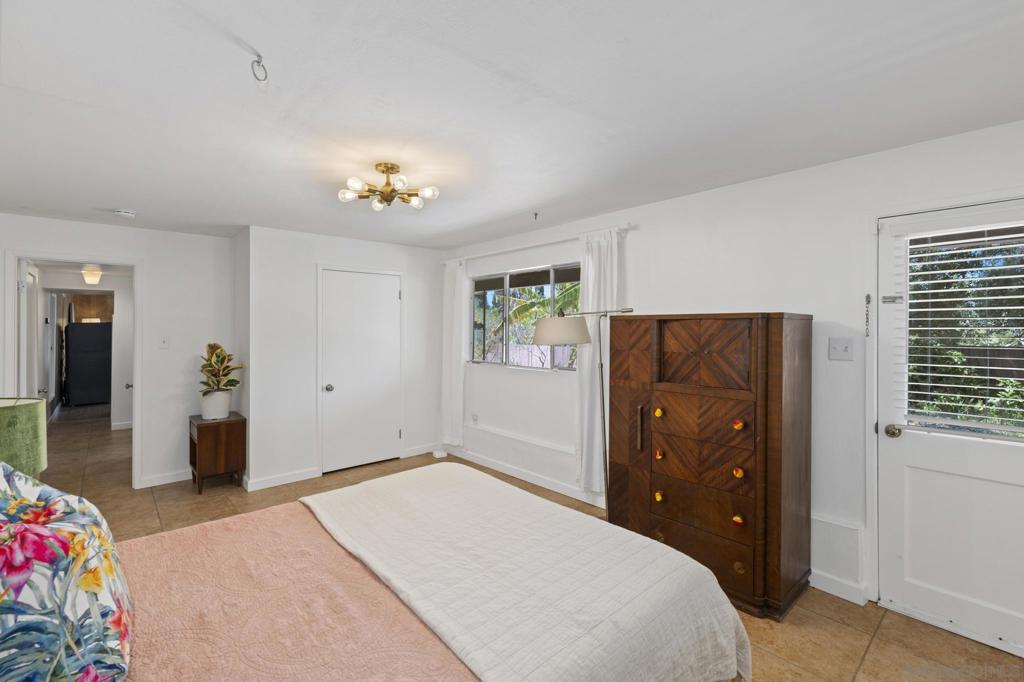 923 Sunset Drive