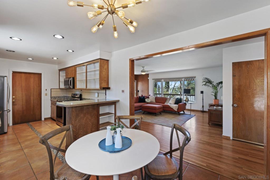 923 Sunset Drive