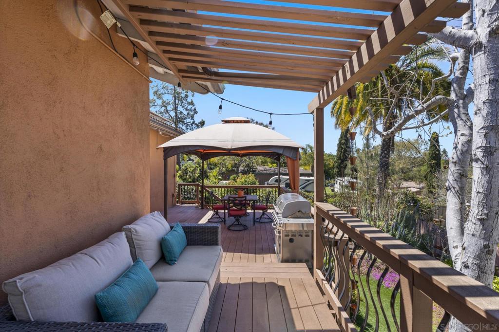 923 Sunset Drive