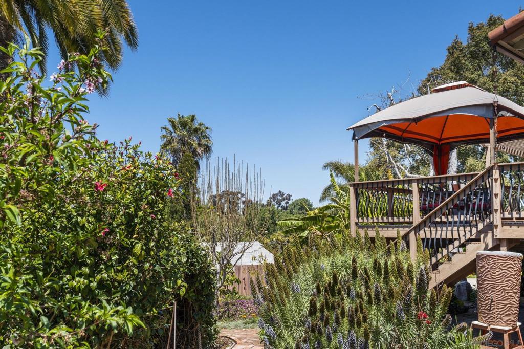 923 Sunset Drive