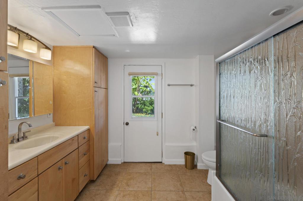 923 Sunset Drive