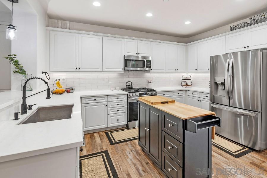 3605 Summit Trail Ct