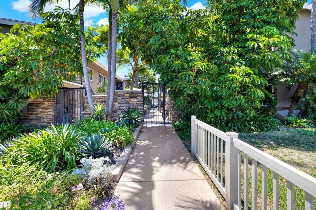 2021 1/2 Oliver Avenue