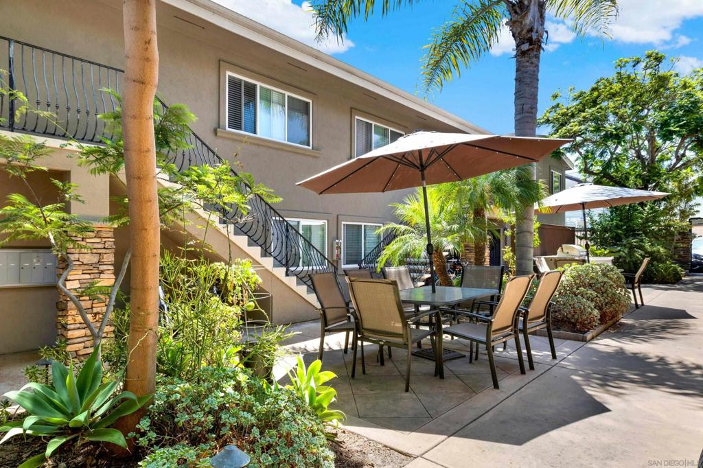 2021 1/2 Oliver Avenue