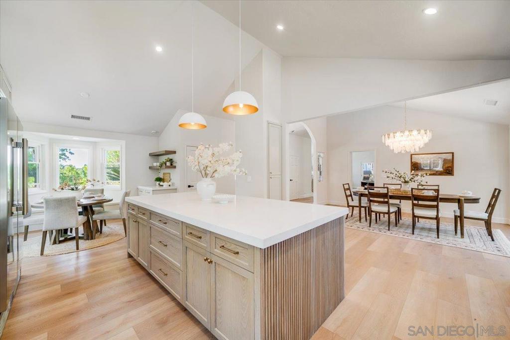 2114 Vista Valle Verde Dr