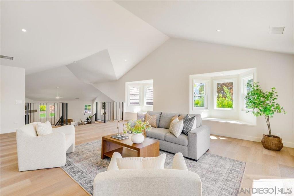 2114 Vista Valle Verde Dr