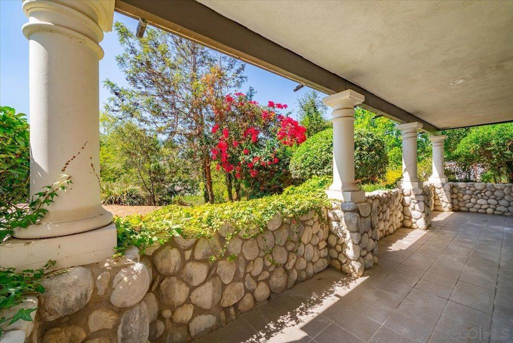 2114 Vista Valle Verde Dr