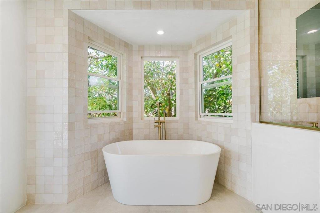 2114 Vista Valle Verde Dr