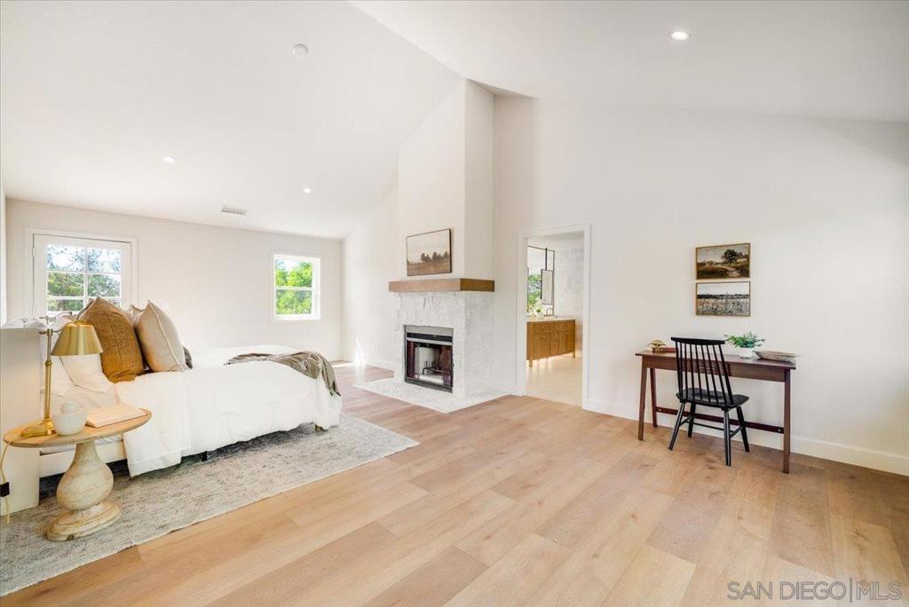 2114 Vista Valle Verde Dr