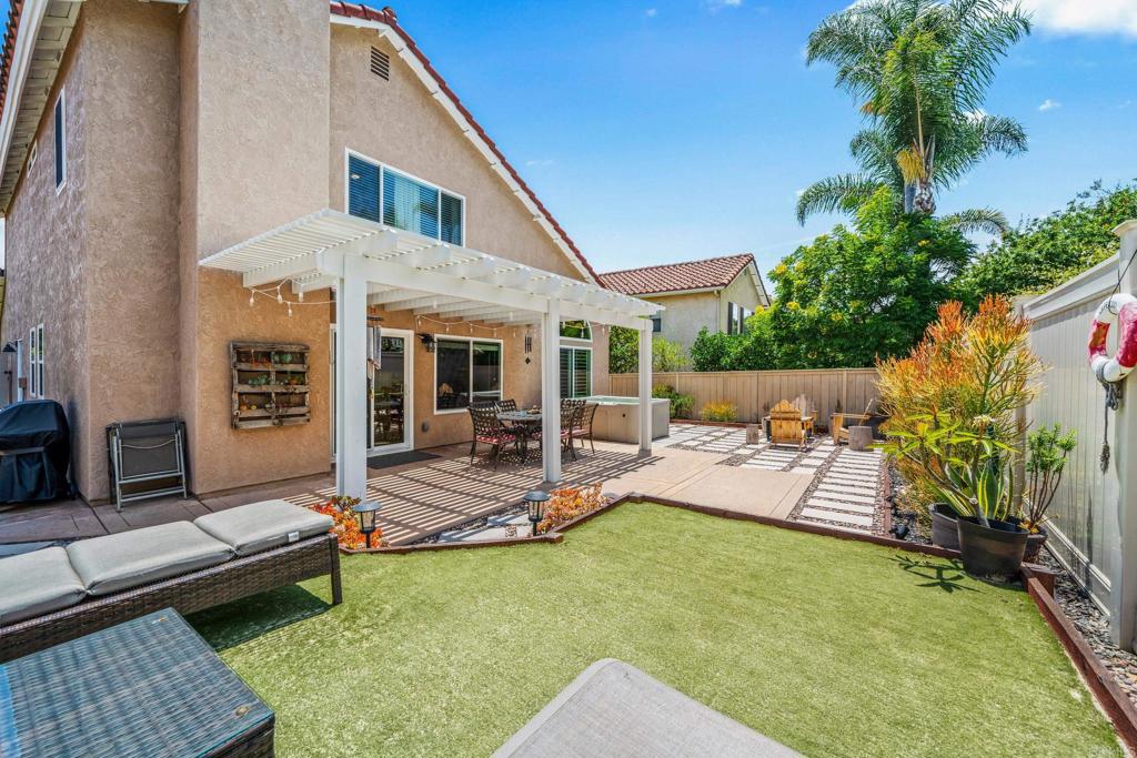 1733 Crystal Ridge Way