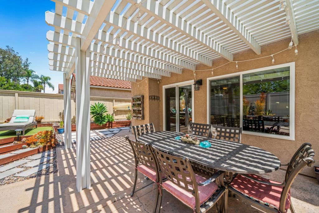 1733 Crystal Ridge Way