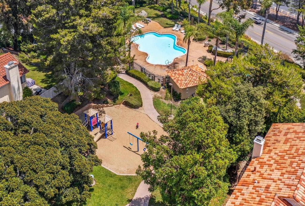 1733 Crystal Ridge Way