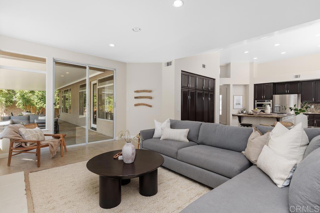 4674 Spinnaker Bay Ct