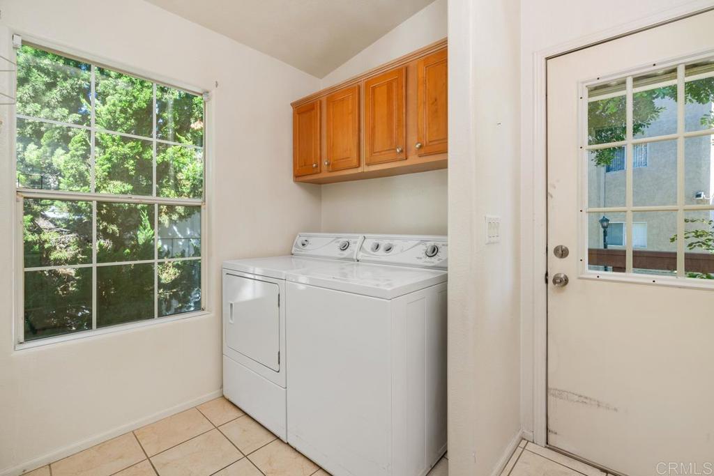 525 W El Norte Parkway 106