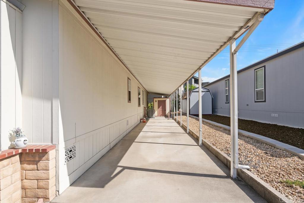 525 W El Norte Parkway 106