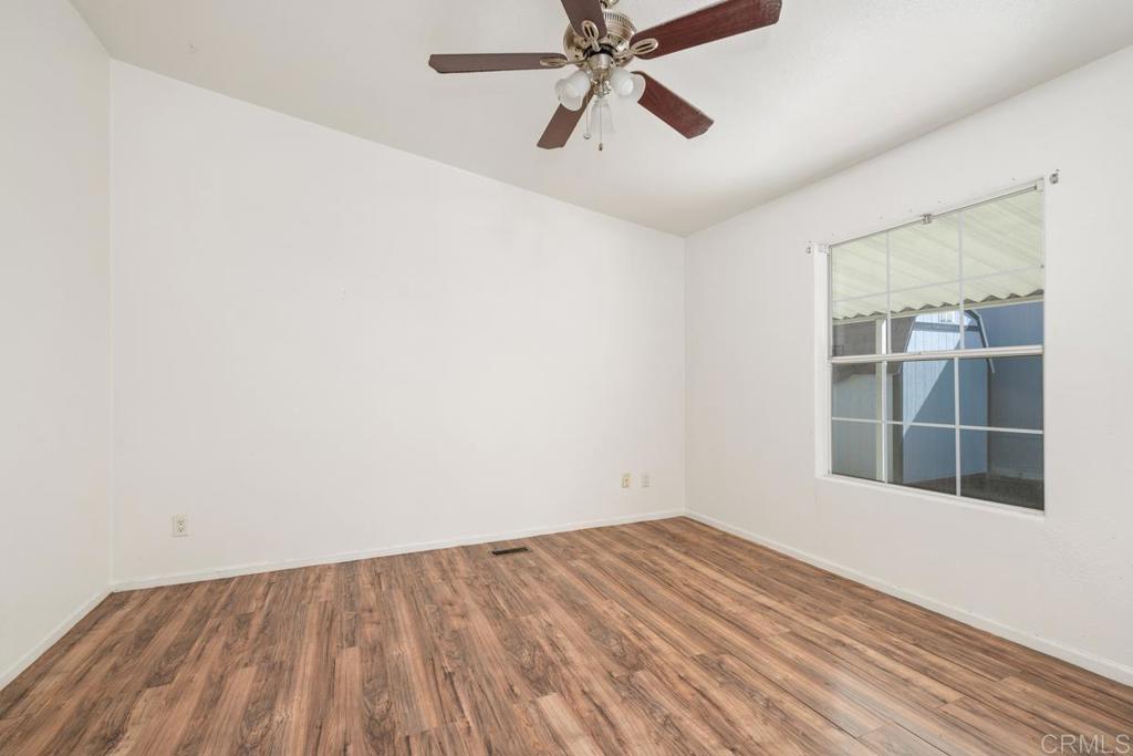 525 W El Norte Parkway 106