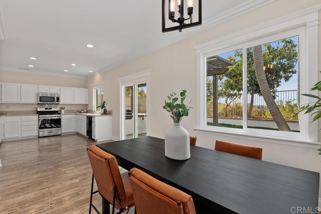 1283 Avenida Fragata