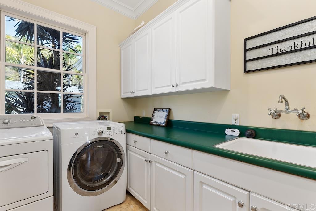 2196 Alessandro Trail