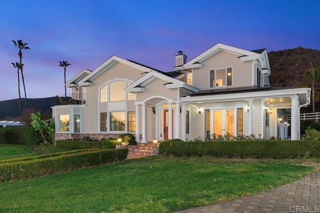 2196 Alessandro Trail