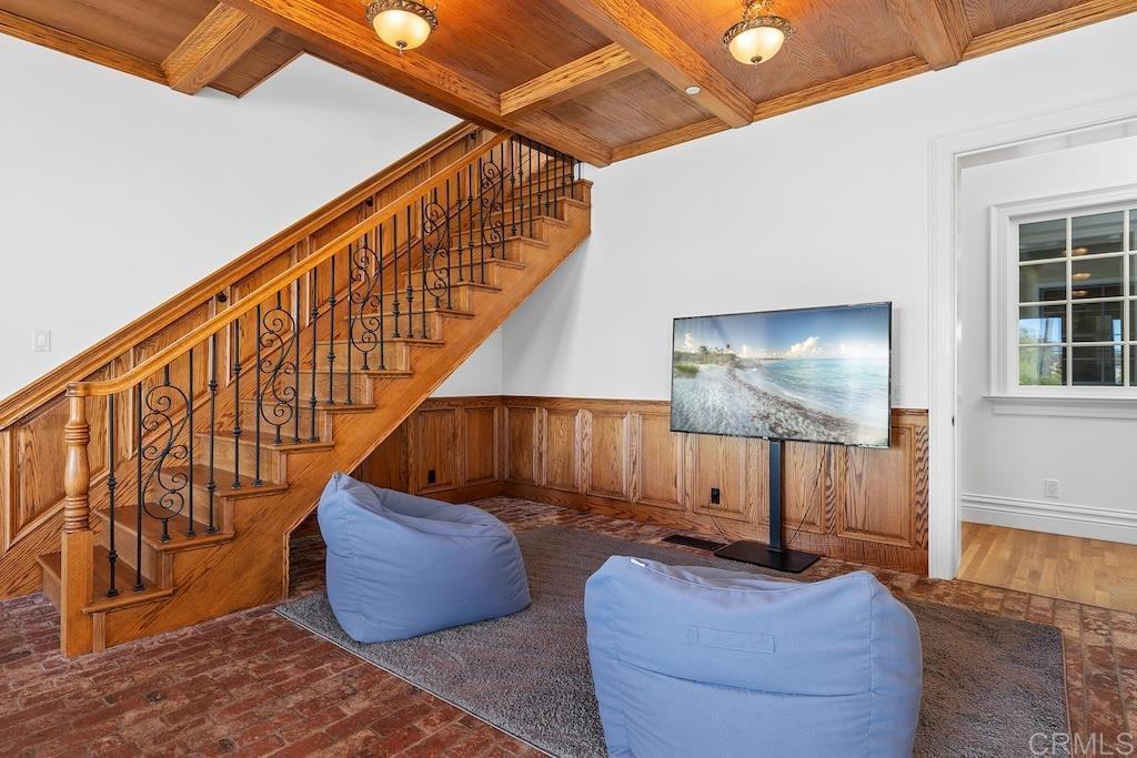 2196 Alessandro Trail