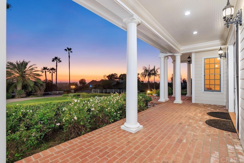 2196 Alessandro Trail