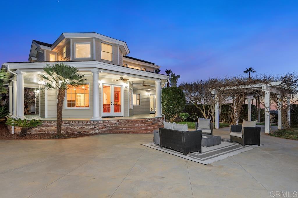 2196 Alessandro Trail