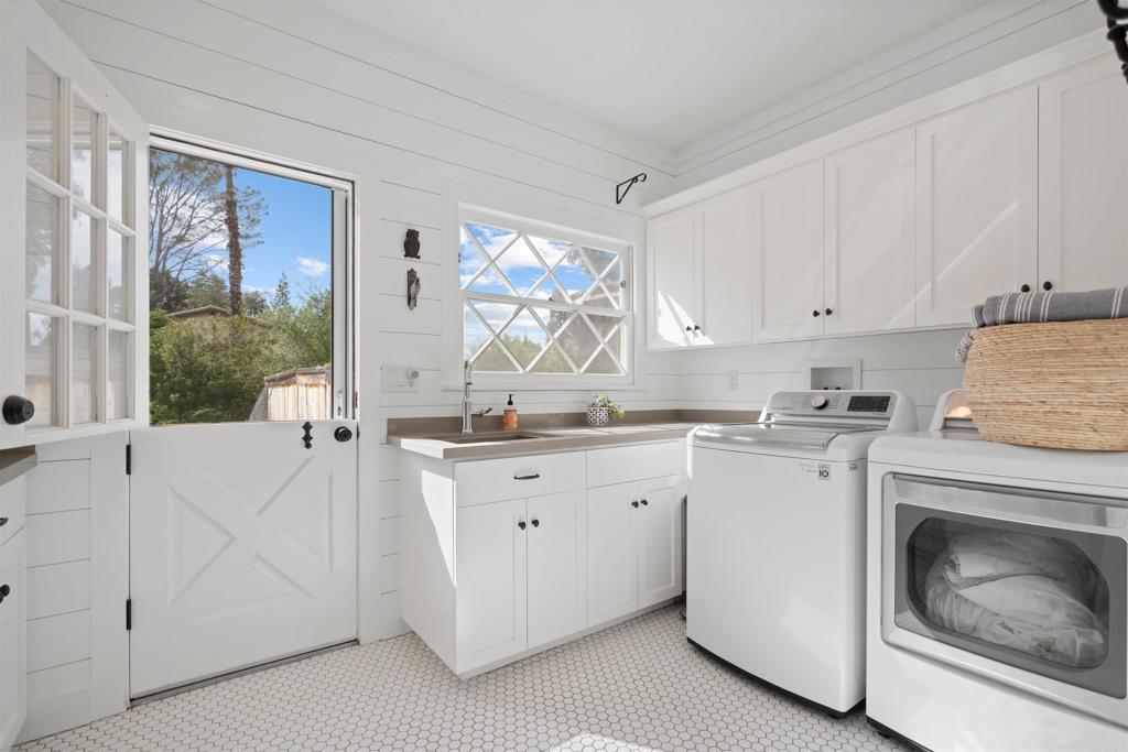 13326 Arroya Vista Rd