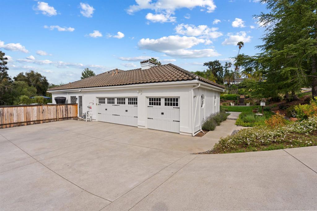 13326 Arroya Vista Rd