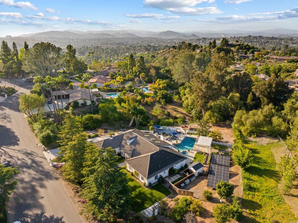 13326 Arroya Vista Rd