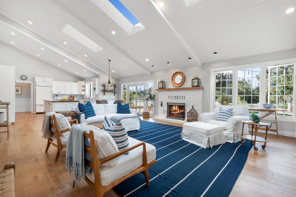 13326 Arroya Vista Rd