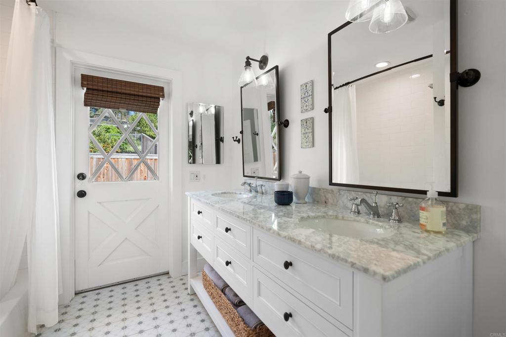 13326 Arroya Vista Rd