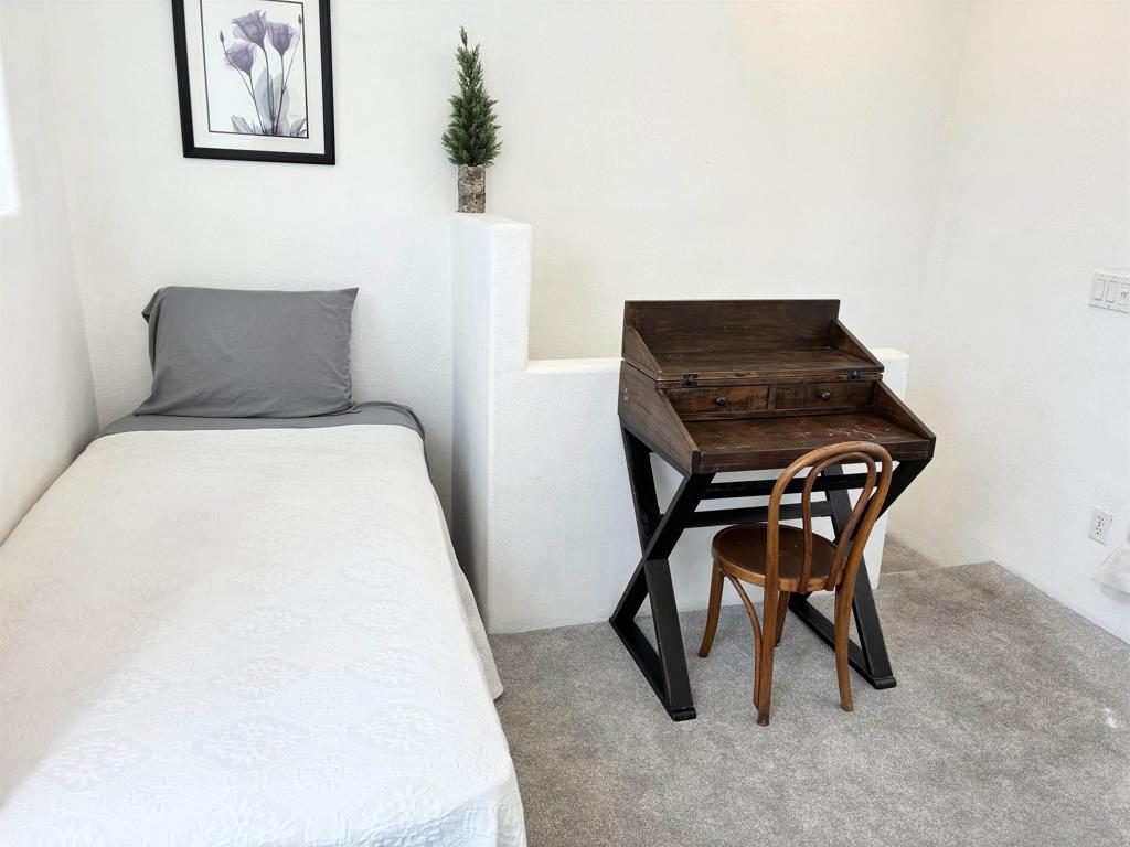 1624 N Coast Highway 101 12