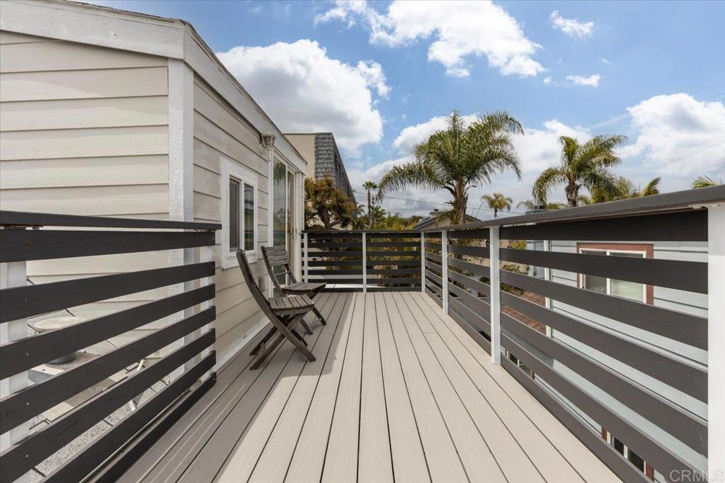 1624 N Coast Highway 101 12