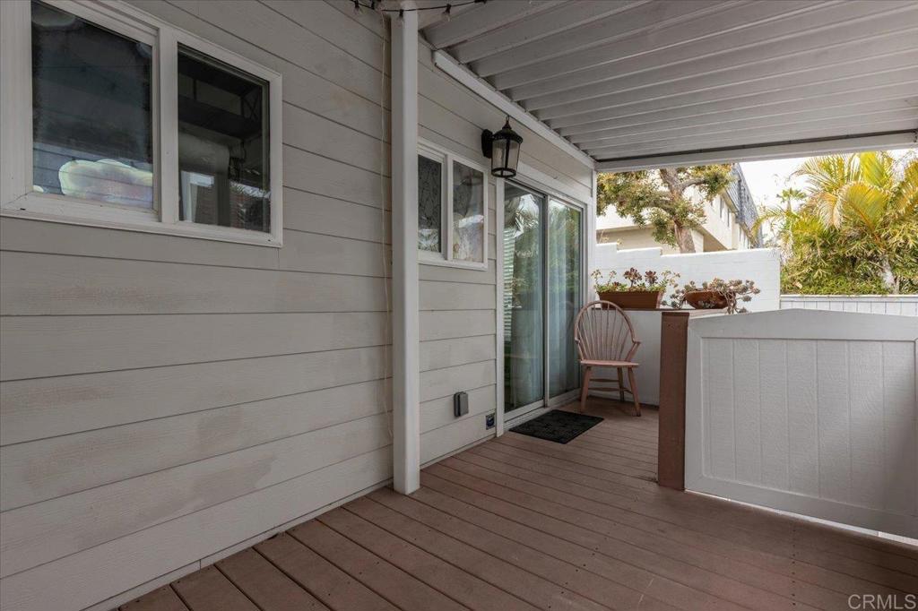 1624 N Coast Highway 101 12