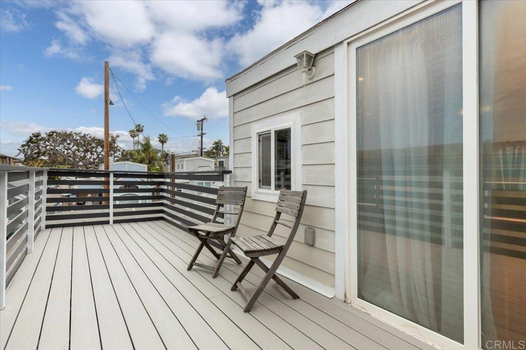 1624 N Coast Highway 101 12