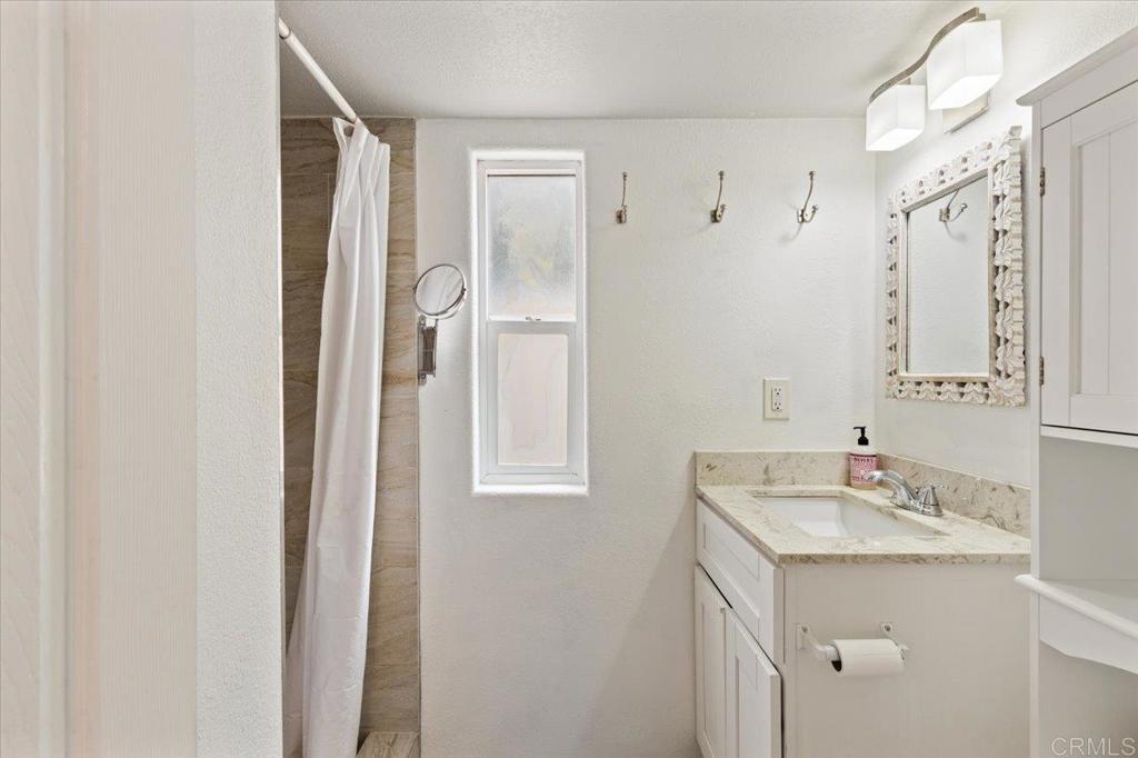 1624 N Coast Highway 101 12