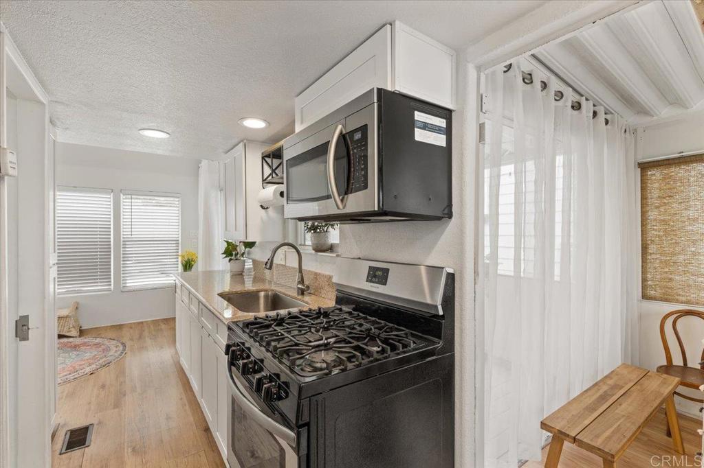 1624 N Coast Highway 101 12