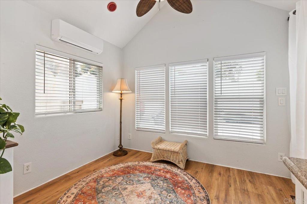 1624 N Coast Highway 101 12