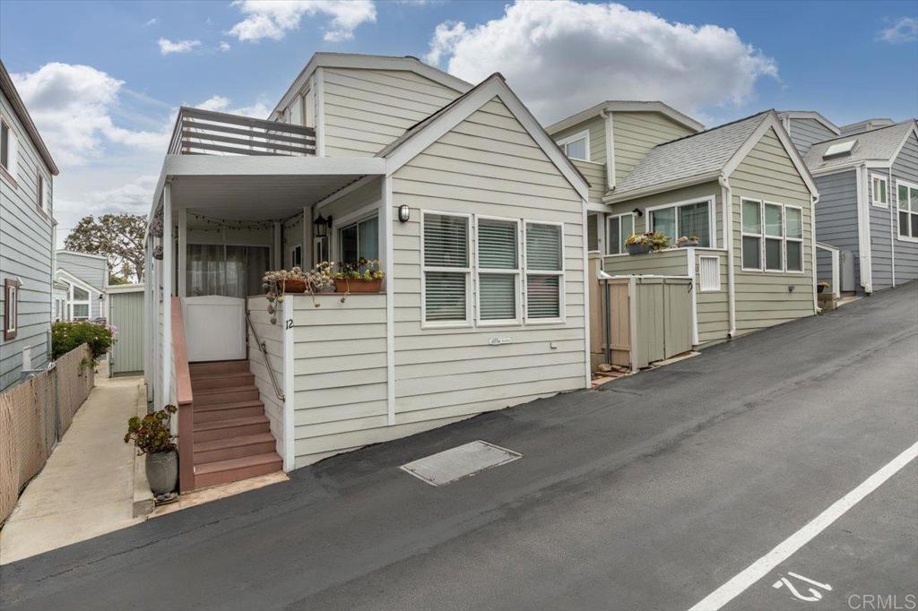 1624 N Coast Highway 101 12