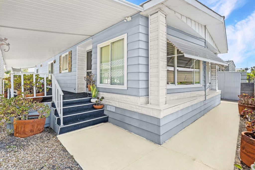 650 S Rancho Santa Fe Road 9