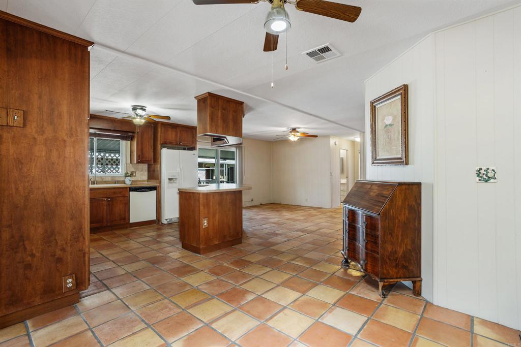 650 S Rancho Santa Fe Road 9