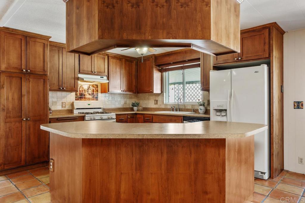 650 S Rancho Santa Fe Road 9