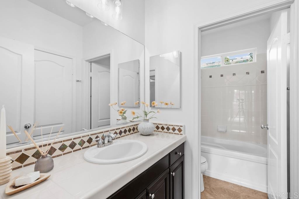 2282 Aventurine Place