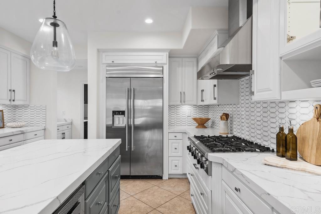 2282 Aventurine Place