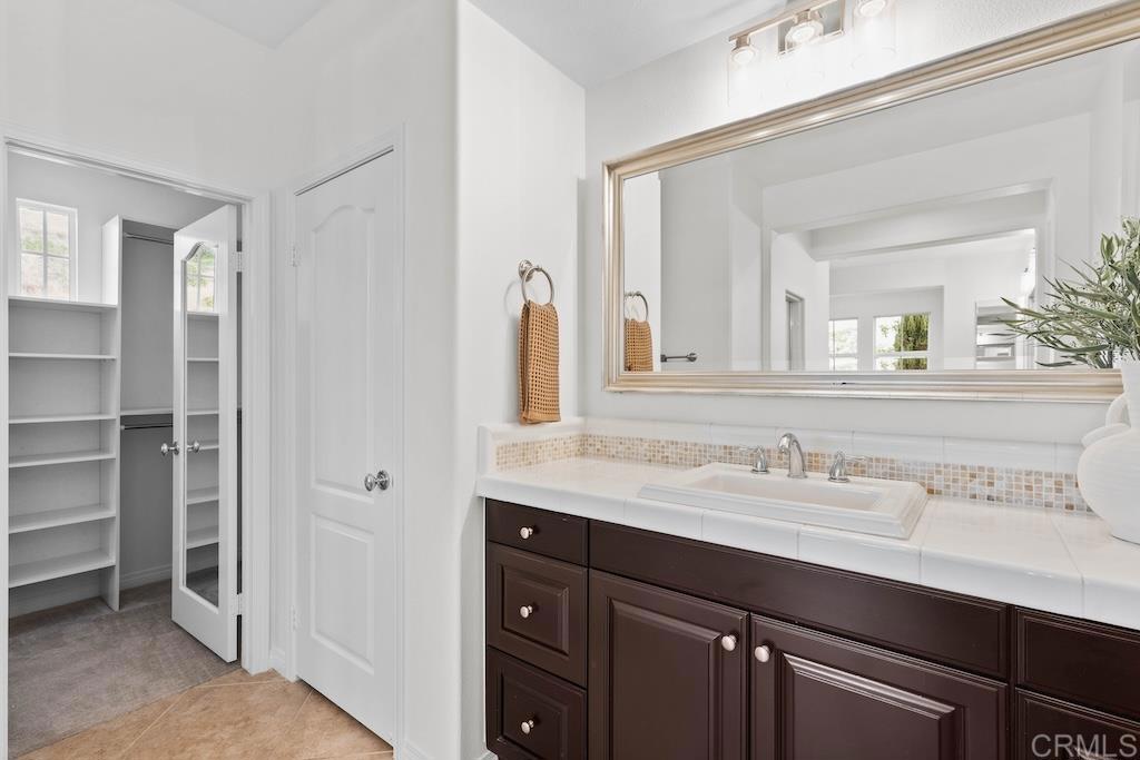 2282 Aventurine Place