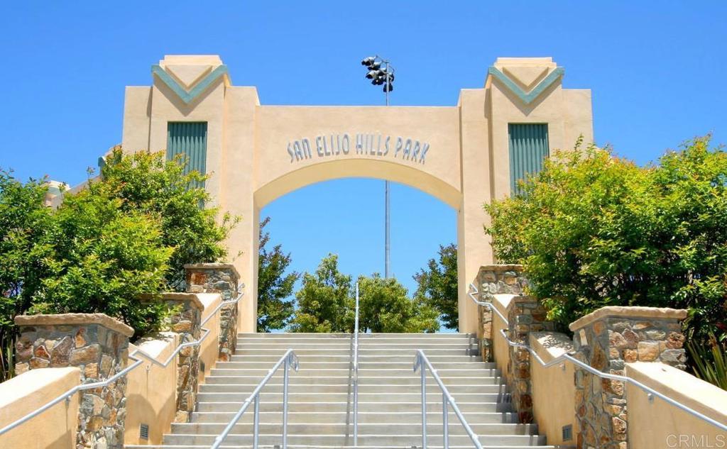 1259 Elfin Forest Road E