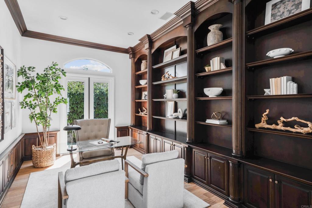 1345 Corvidae Street