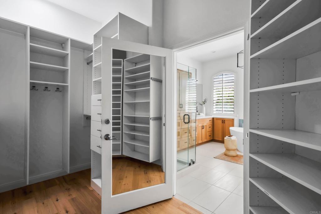 1345 Corvidae Street