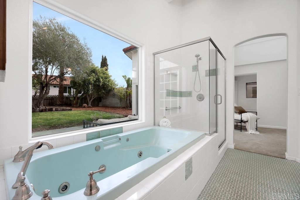 1583 Avenida De Los Lirios